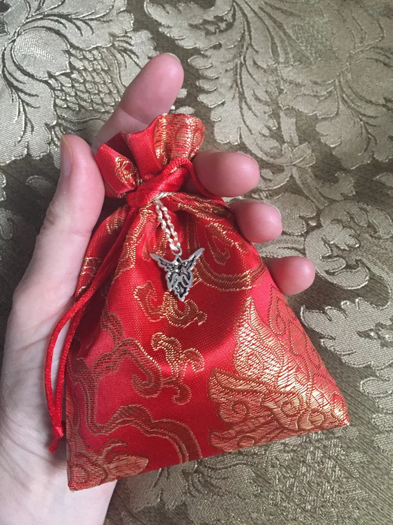 Comment confectionner un charme basique ?